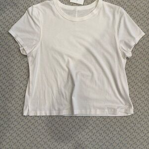 Women’s Lululemon white boxy cotton short sleeve T-Shirt, size 6